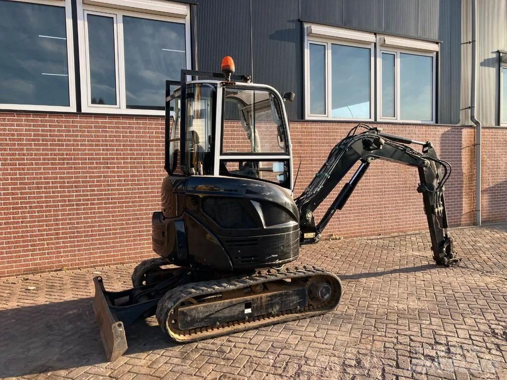 Messersi M28UC Miniekskavaatorid < 7 t