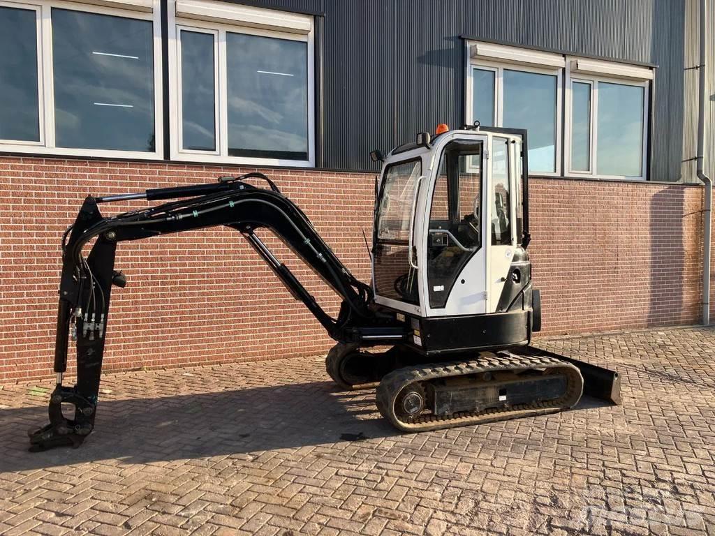Messersi M28UC Miniekskavaatorid < 7 t