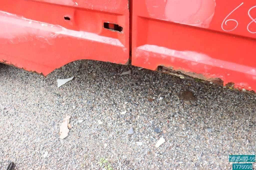 Scania P 82 M Kabiinid