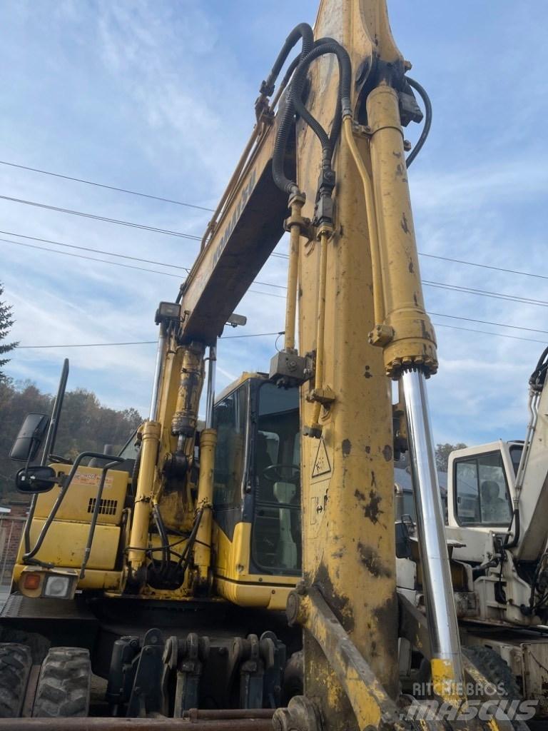 Komatsu PW 130-7K Ratasekskavaatorid