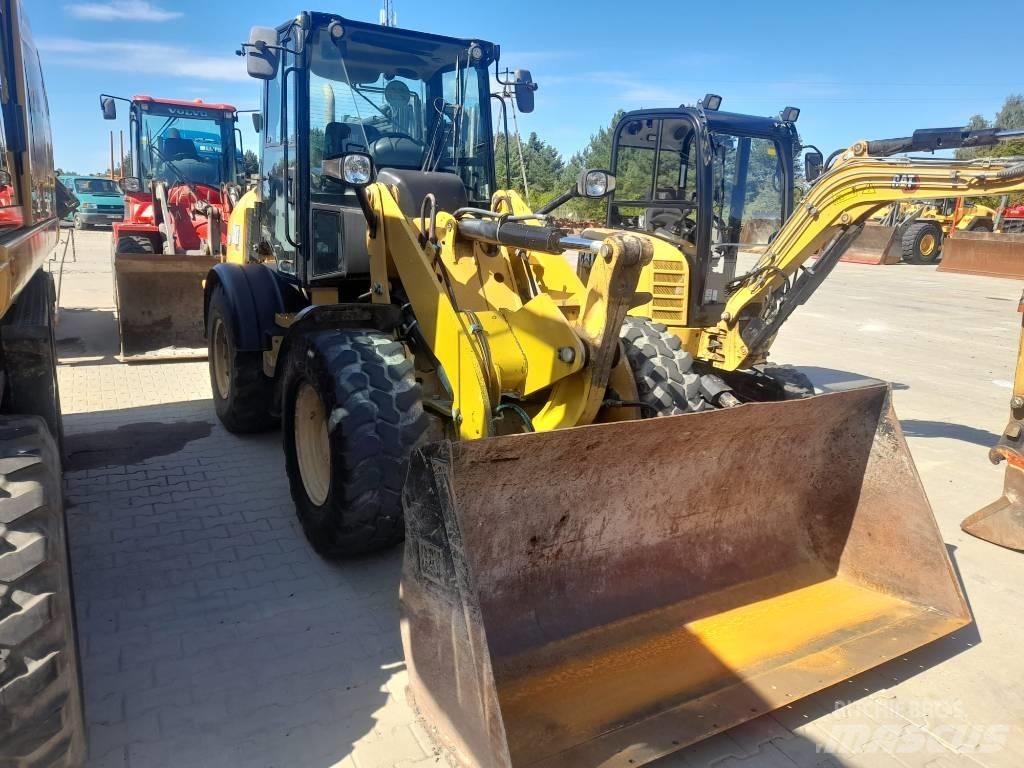 CAT 908M Rataslaadurid