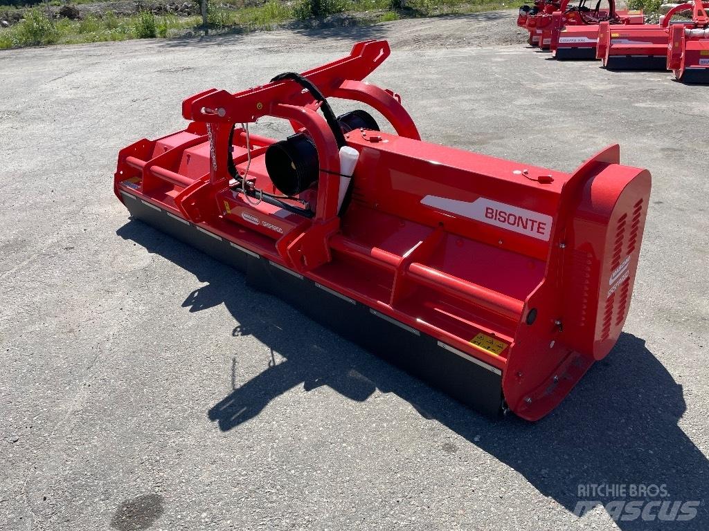 Maschio Bisonte 300 Karjamaade niidukid / pealselõikurid