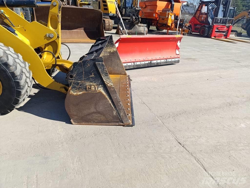 CAT 907 H 2 Rataslaadurid