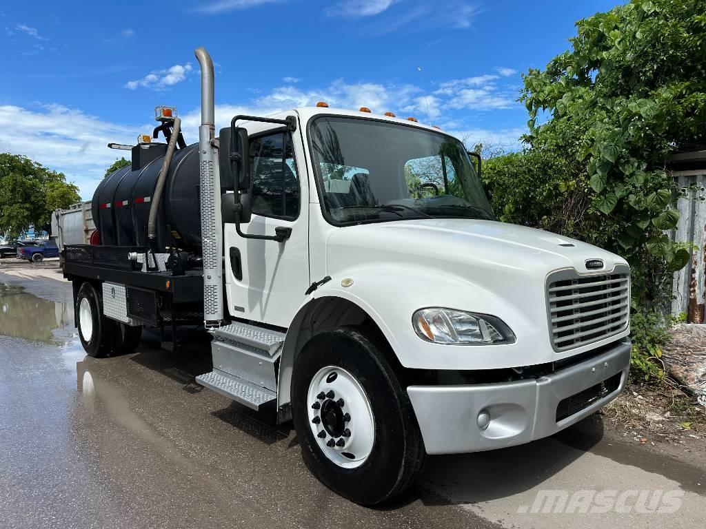 Freightliner M2 Vaakumautod