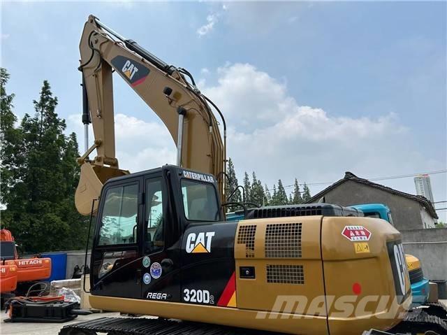 CAT 320 D Roomikekskavaatorid