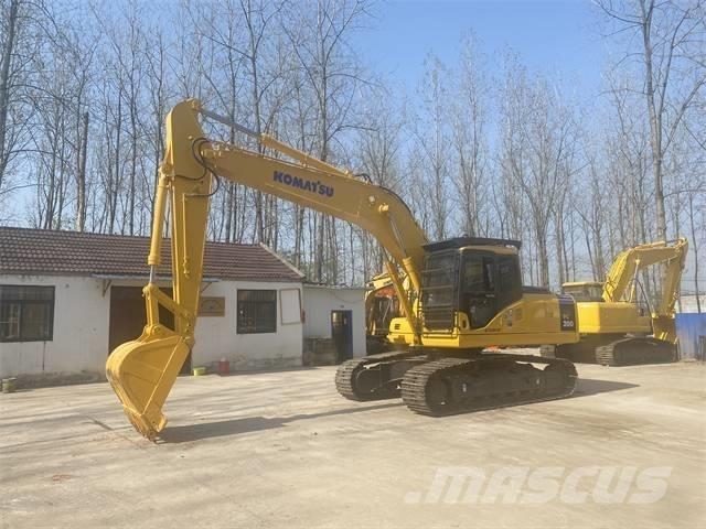 Komatsu PC200-7 Roomikekskavaatorid