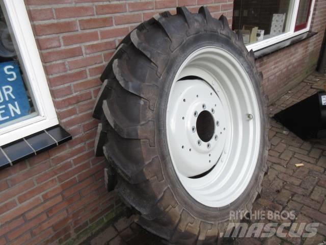 Michelin 13.6/38 Rehvid, rattad ja veljed