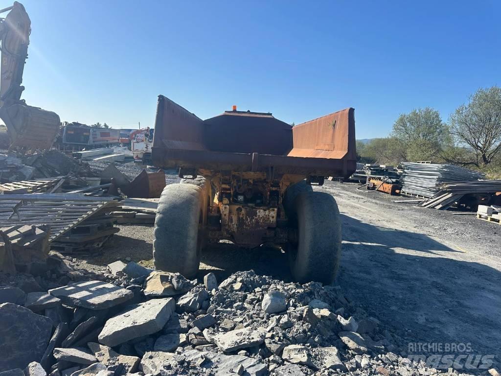 Volvo A 25 C Liigendraamiga pinnaseveokid