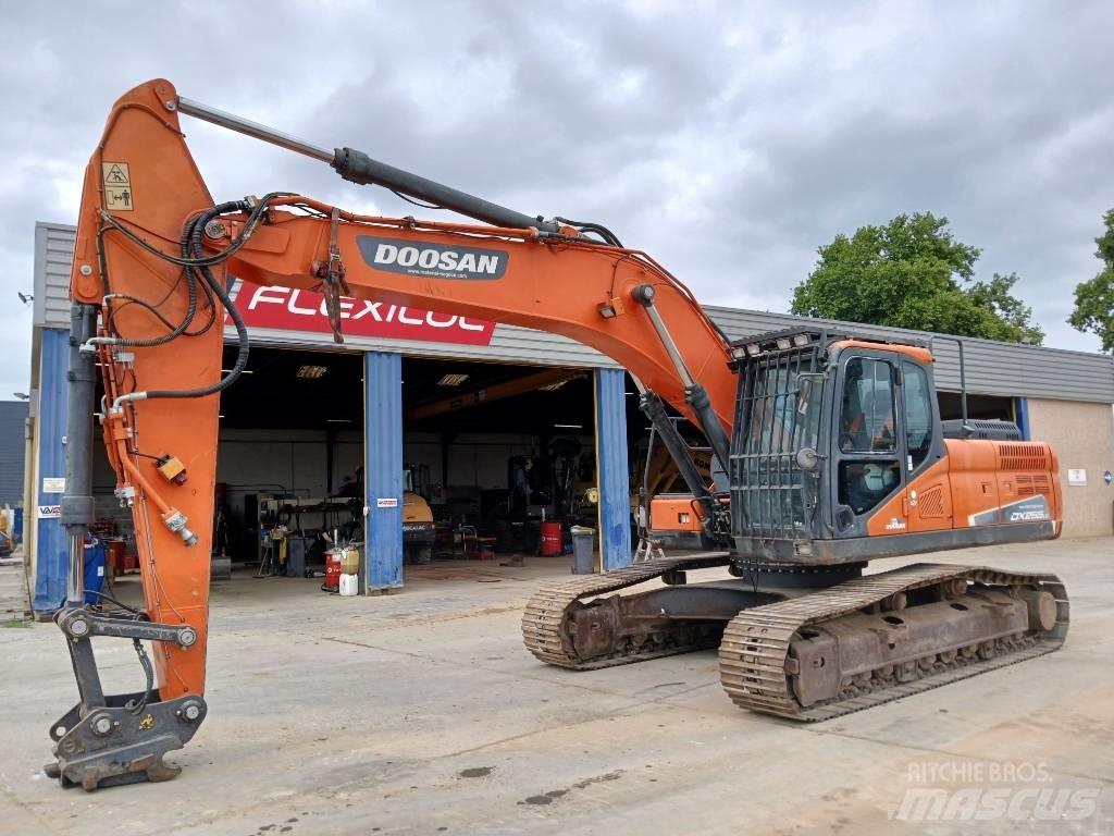 Doosan DX 255 LC Roomikekskavaatorid