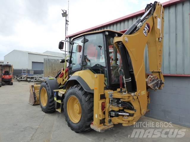 CAT 444 Ekskavaatorlaadurid