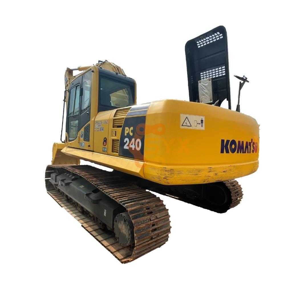Komatsu PC 240-8 Roomikekskavaatorid