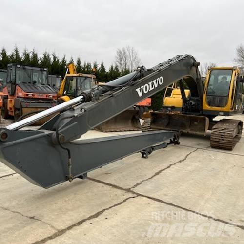 Volvo EC 240 LR Roomikekskavaatorid