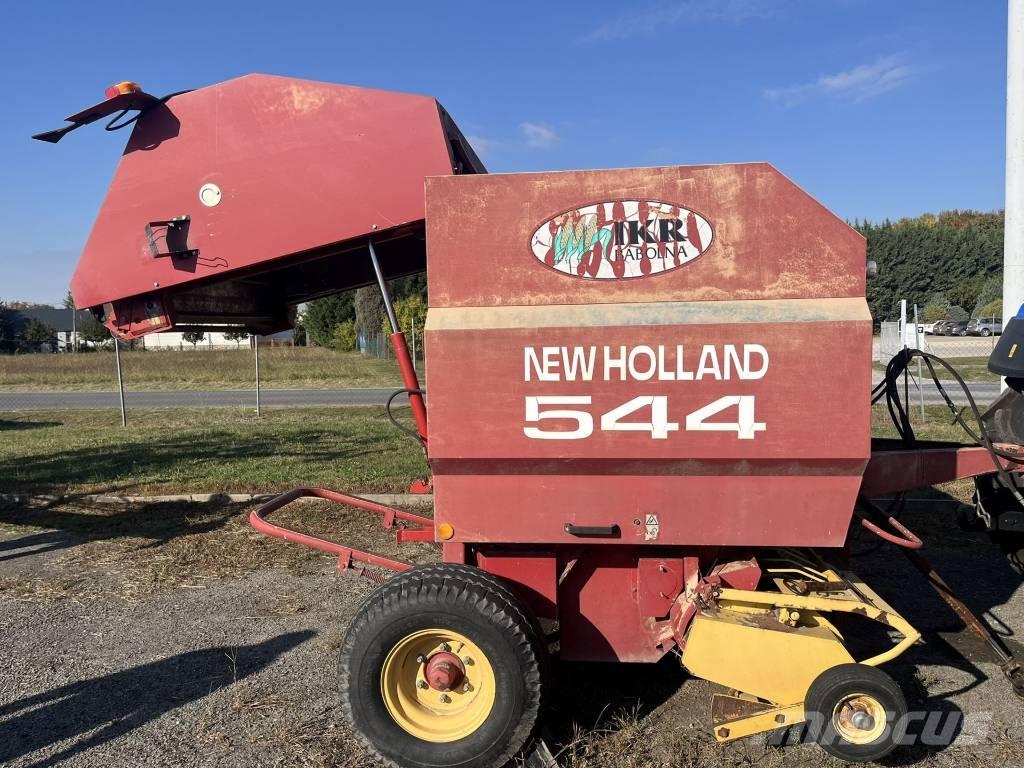 New Holland 544 Ruloonpressid