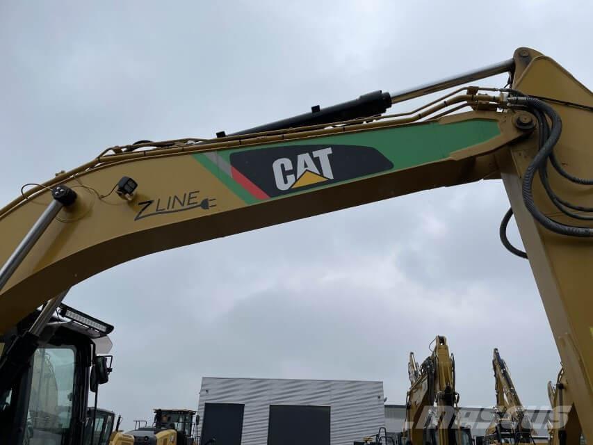 CAT 323F Z-Line Roomikekskavaatorid