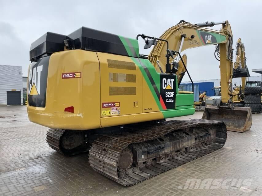 CAT 323F Z-Line Roomikekskavaatorid