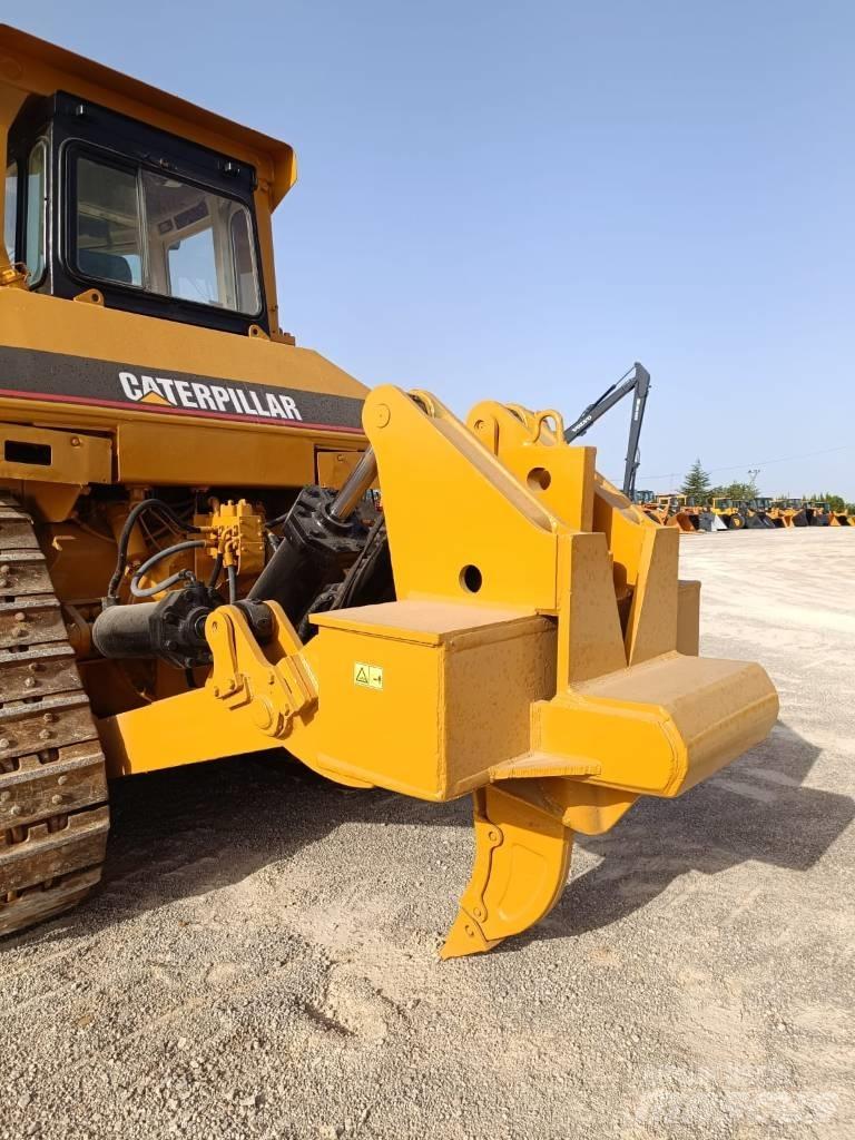 CAT D 8 L Buldooserid
