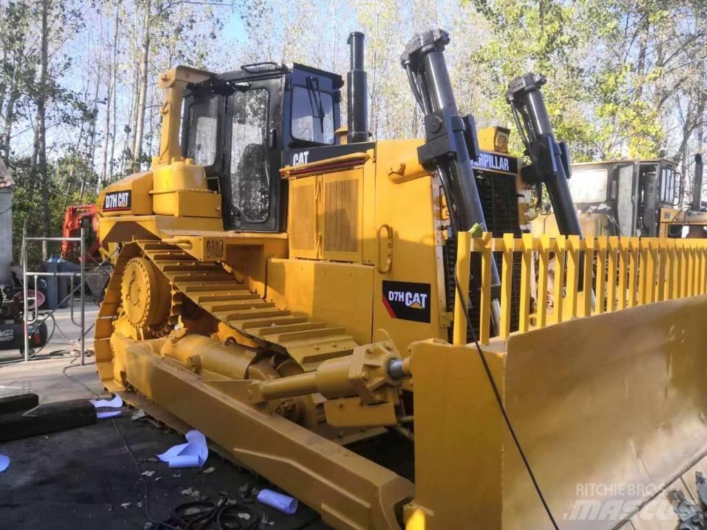 CAT D7H Buldooserid