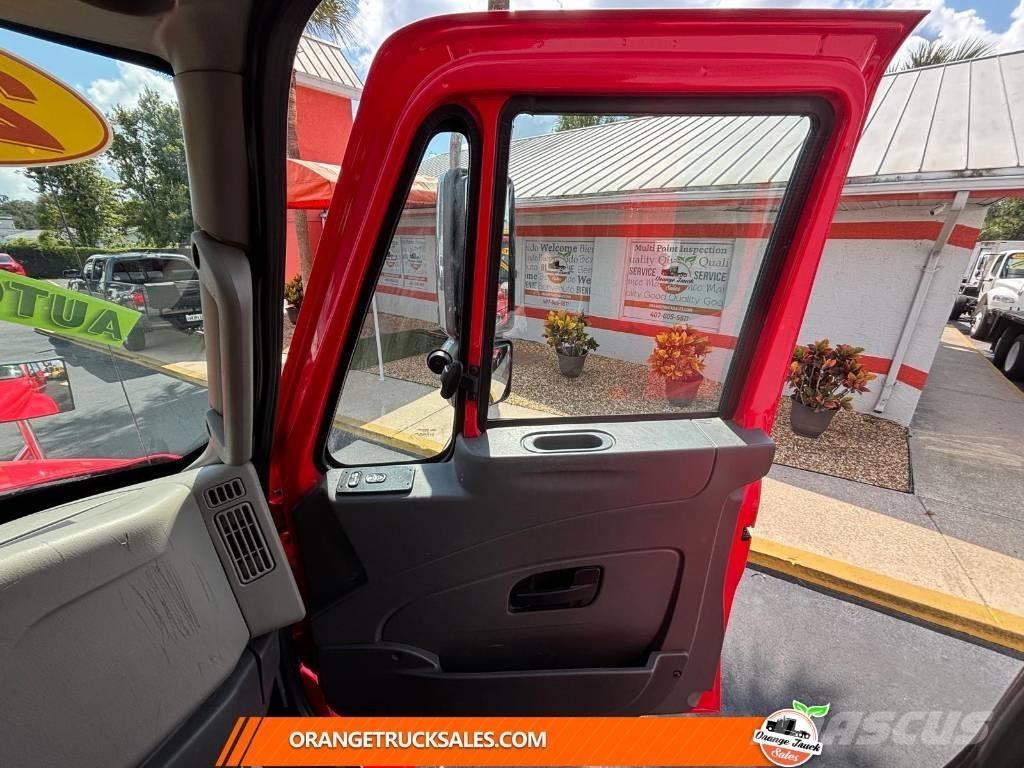 International 4300 Furgoonautod