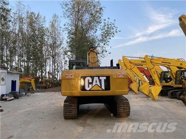 CAT 320D Roomikekskavaatorid