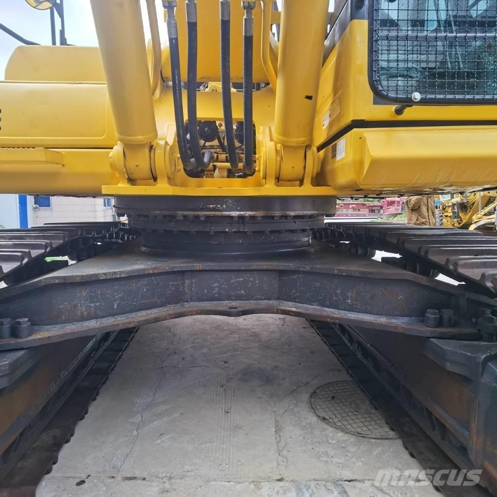 Komatsu PC 450-8 Roomikekskavaatorid