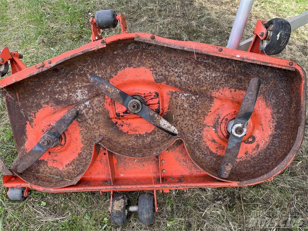 Kubota RCK 60-35 ST Esi ja taganiidukid
