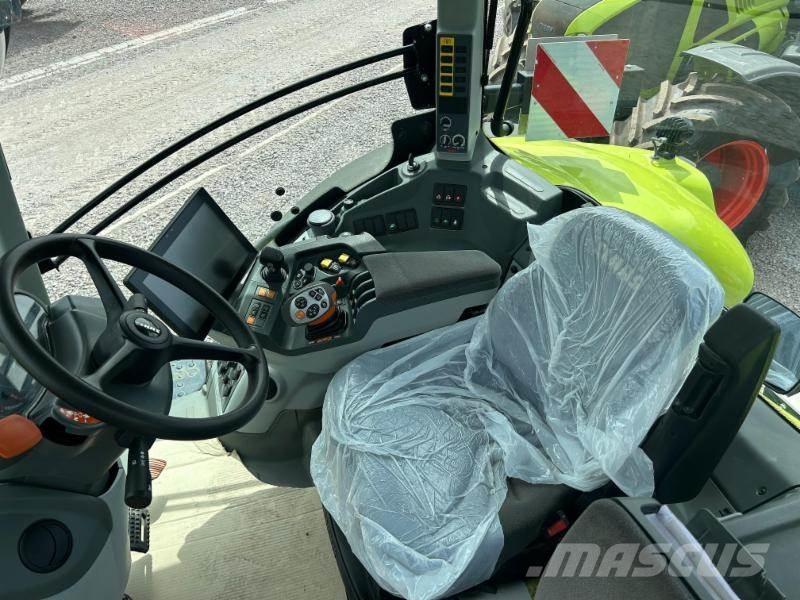CLAAS AXION 870 Traktorid