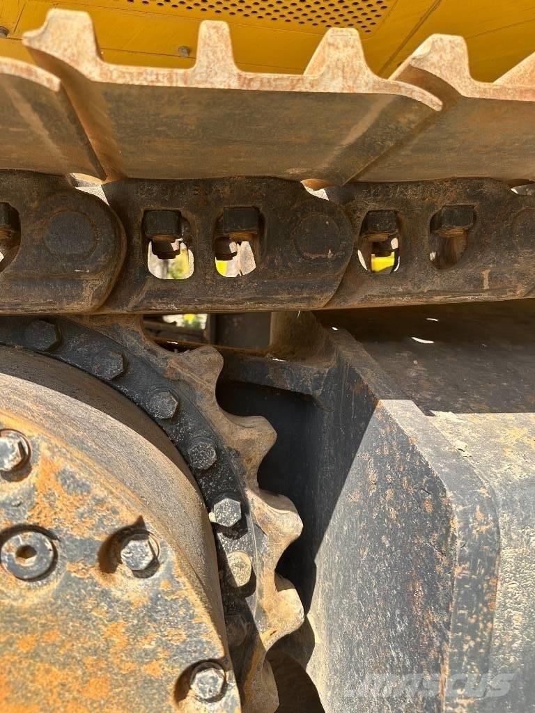 Komatsu PC 400-8 Roomikekskavaatorid