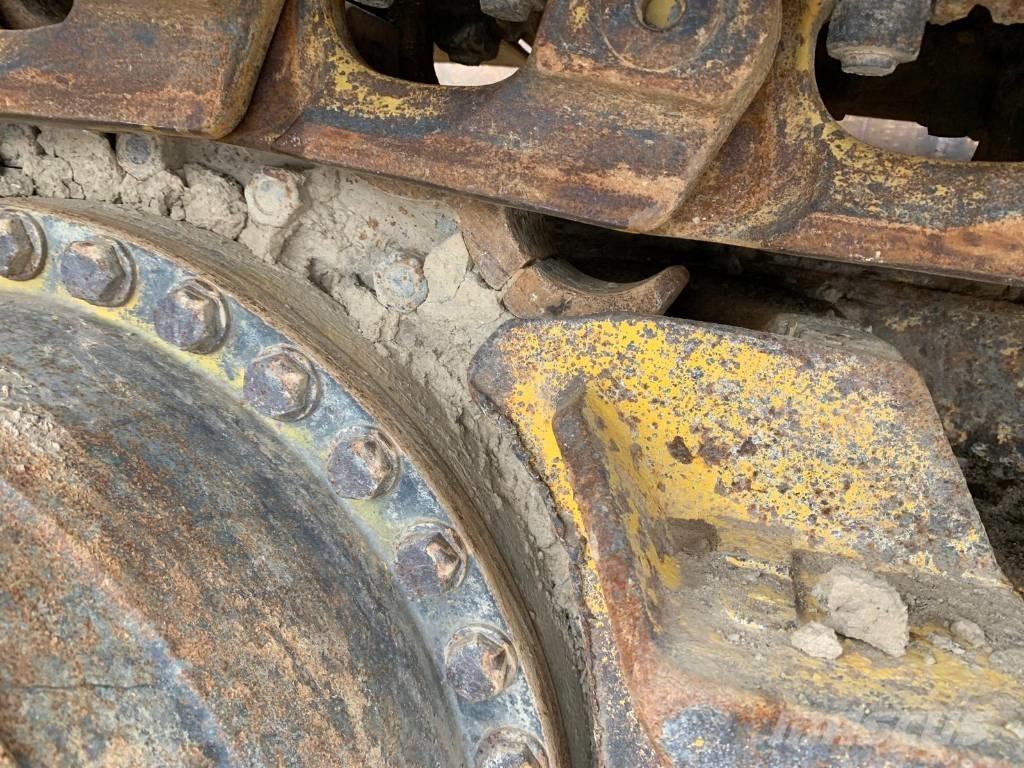 Komatsu D 61 PX-23 Buldooserid