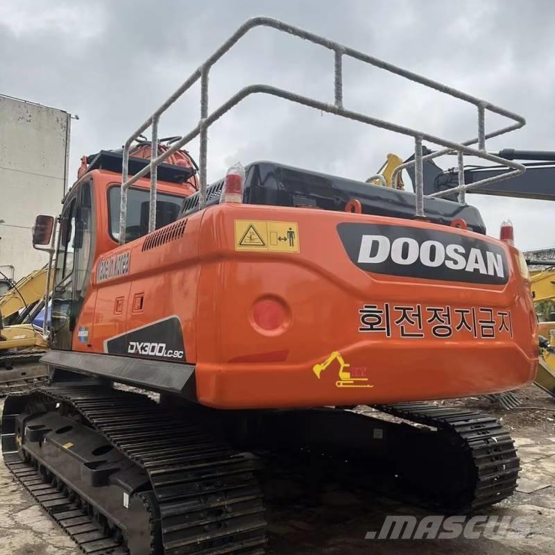 Doosan 300-9c Roomikekskavaatorid