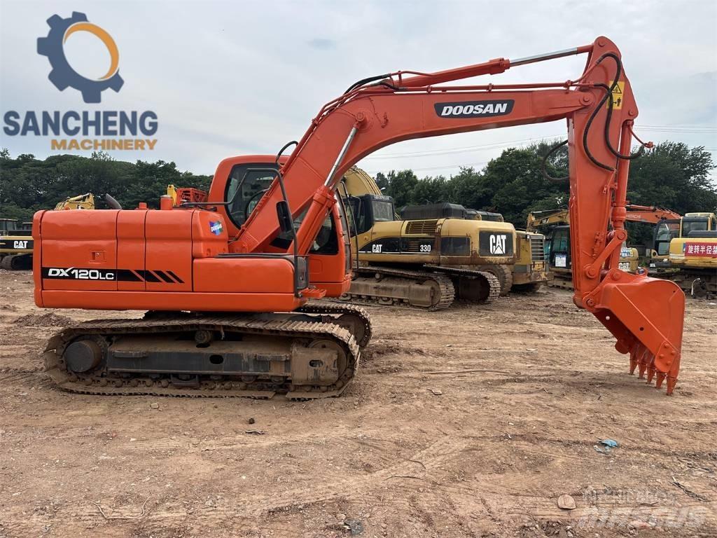 Doosan DX 120 Väikeekskavaatorid 7t-12t