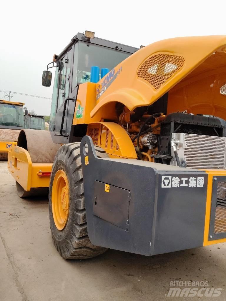 XCMG XS 203 J Ühe trumliga rullid
