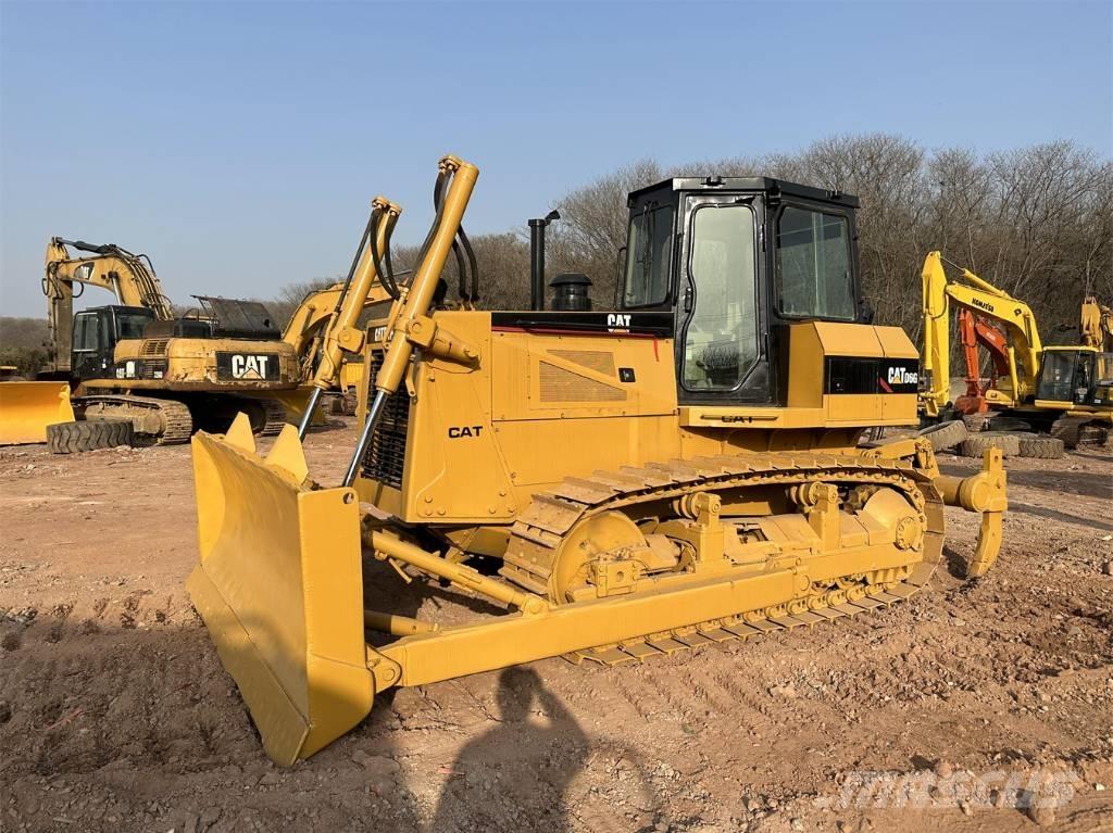 CAT D6G Buldooserid