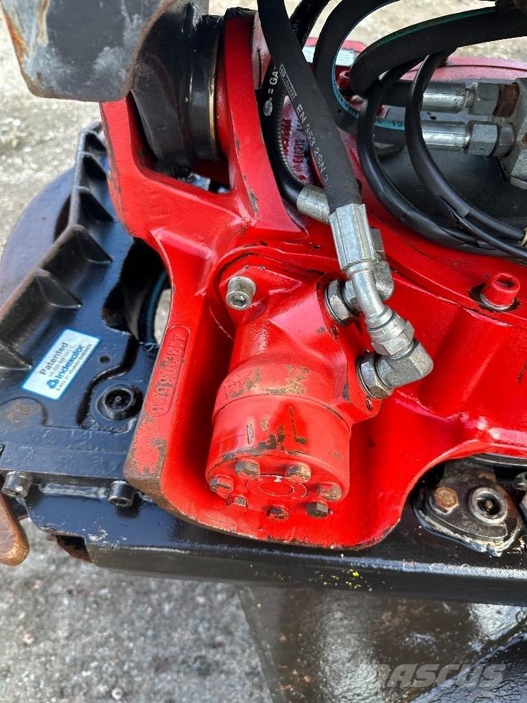 Takeuchi TB 2150 R Roomikekskavaatorid