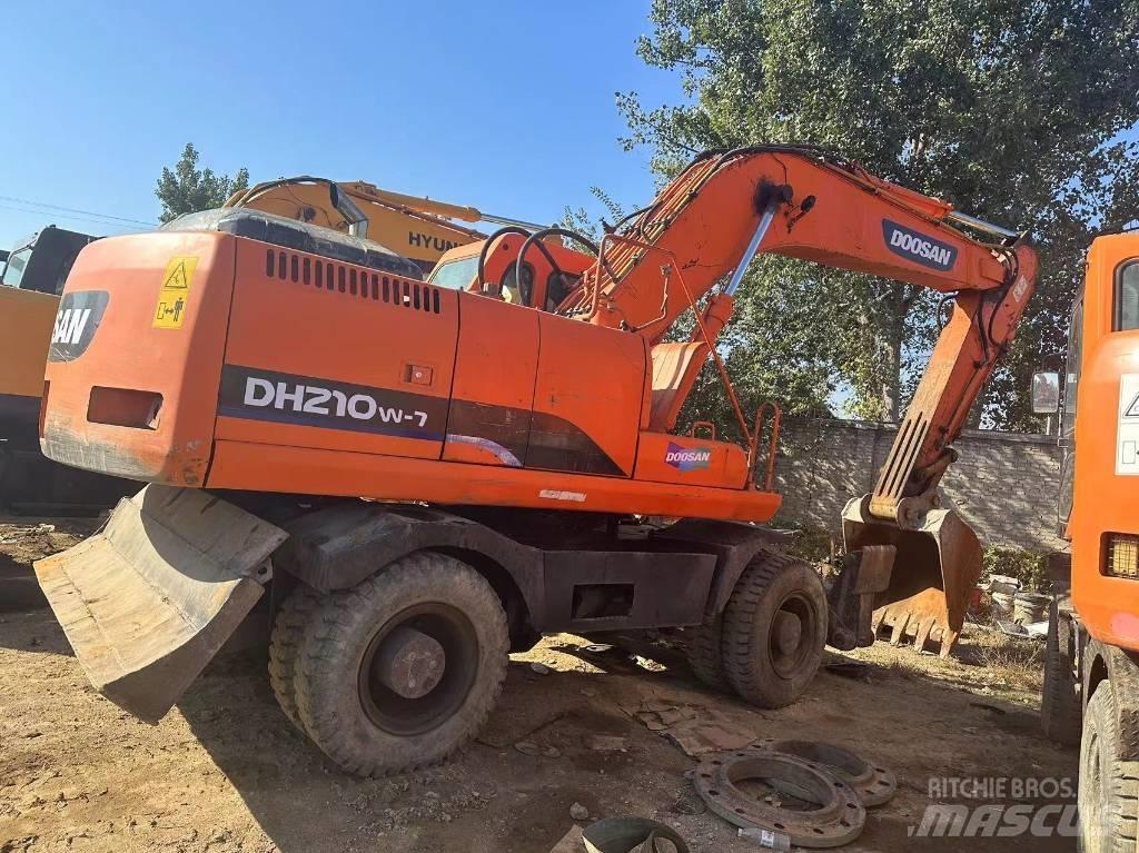 Doosan DH210W-7 Ratasekskavaatorid