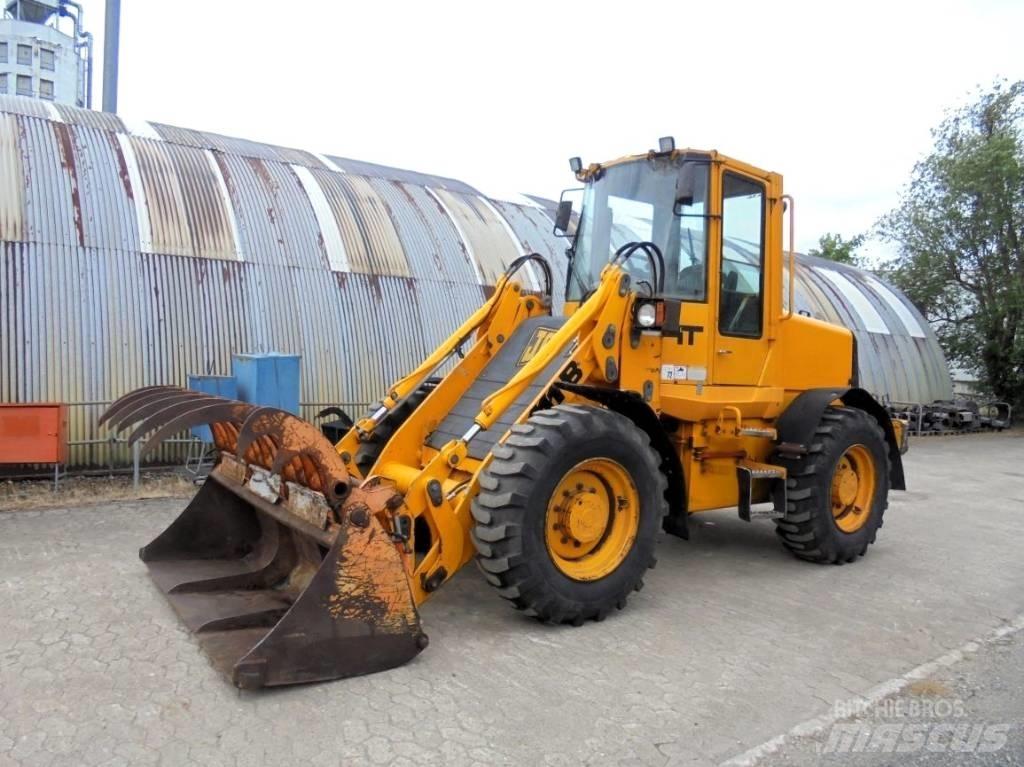 JCB 411 B HT Rataslaadurid