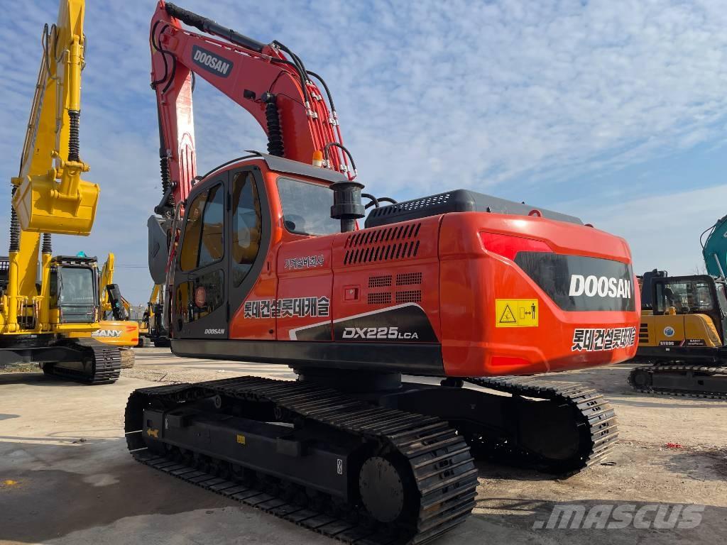 Doosan DX225LCA Roomikekskavaatorid