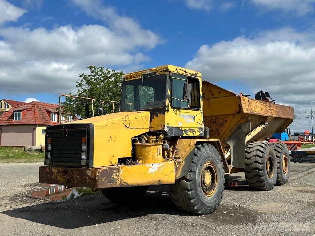 CAT D 300 E Liigendraamiga pinnaseveokid