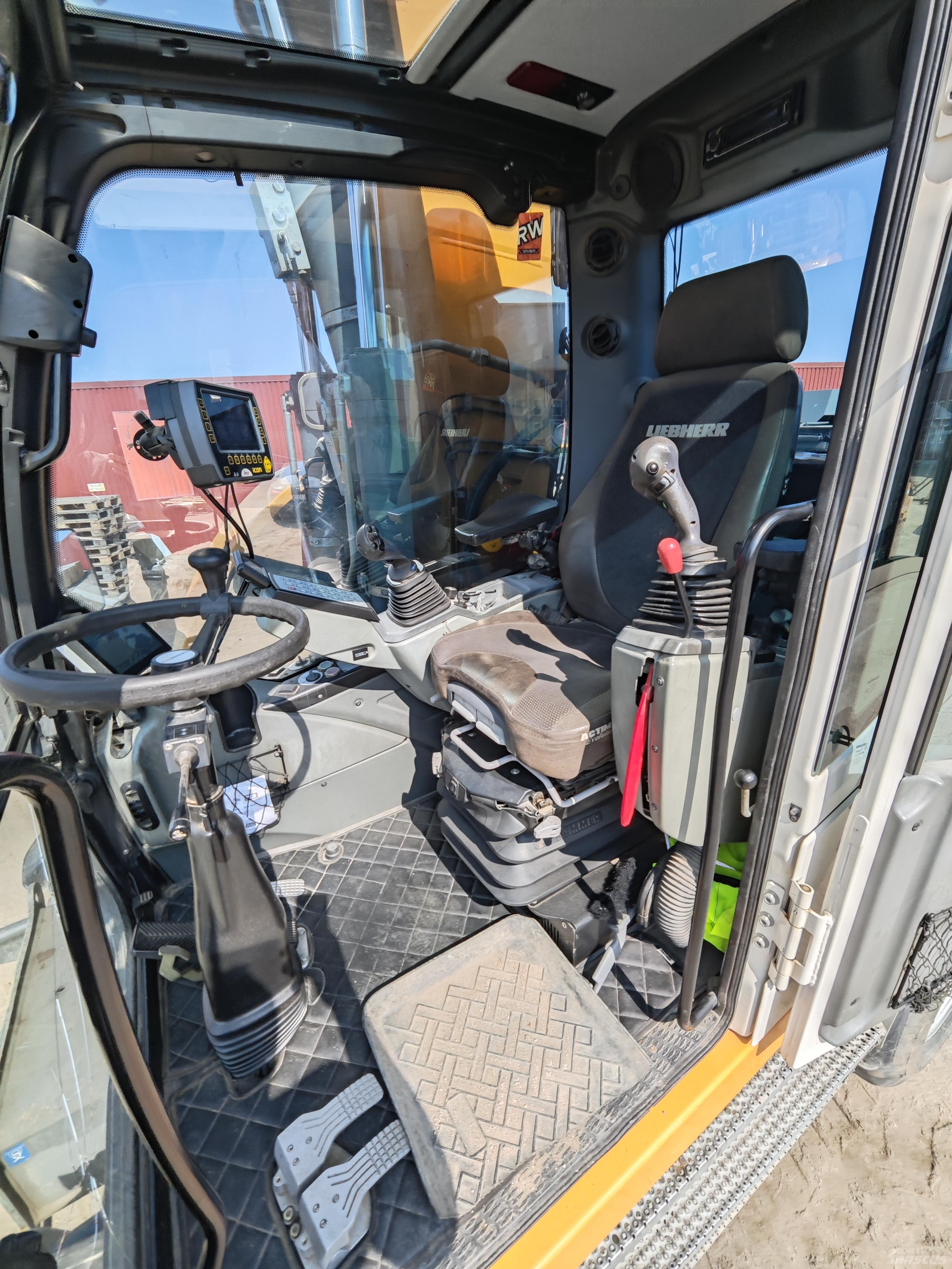 Liebherr 914 C Ratasekskavaatorid