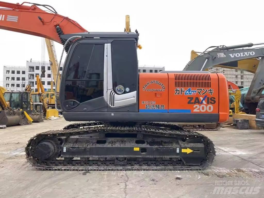 Hitachi ZX 200 Roomikekskavaatorid