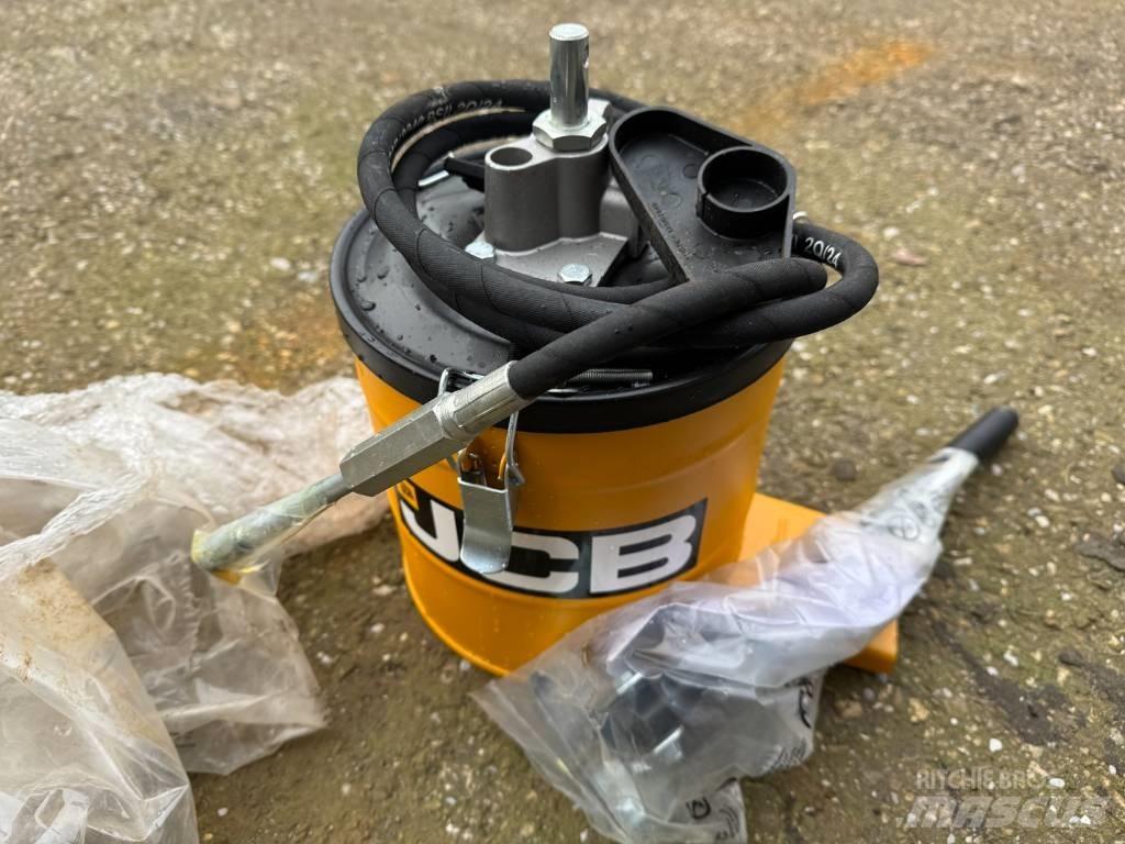 JCB 3CX 4X4 ( UNUSED ) Ekskavaatorlaadurid