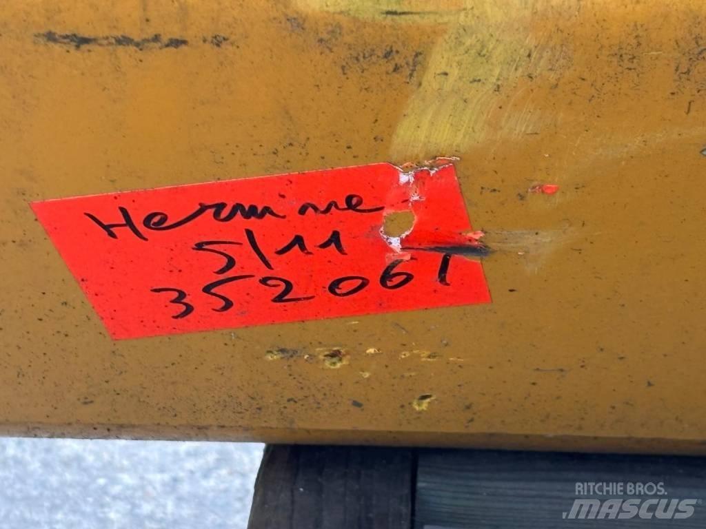 Volvo Tailgate Muud osad