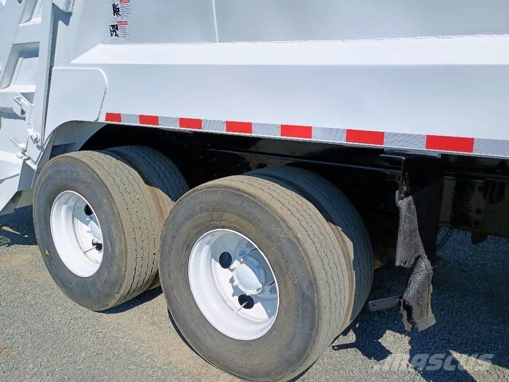 Mack GU 713 Prügiautod