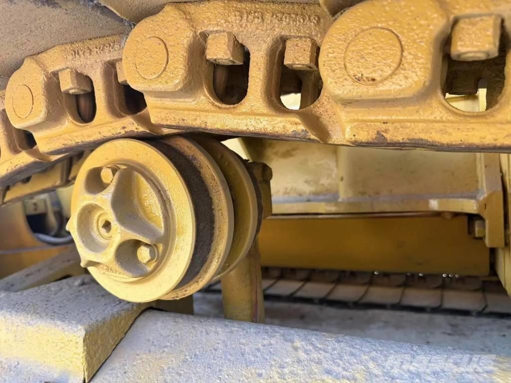 CAT D5C Buldooserid