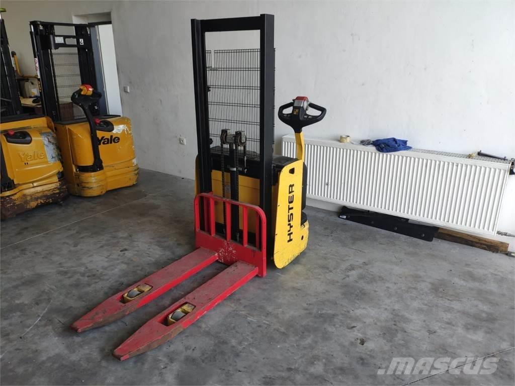 Hyster S1.0E Järelkäidavad virnastajad