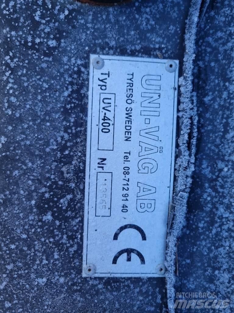 Uni-väg UV-400 Lumekoristusmasinad