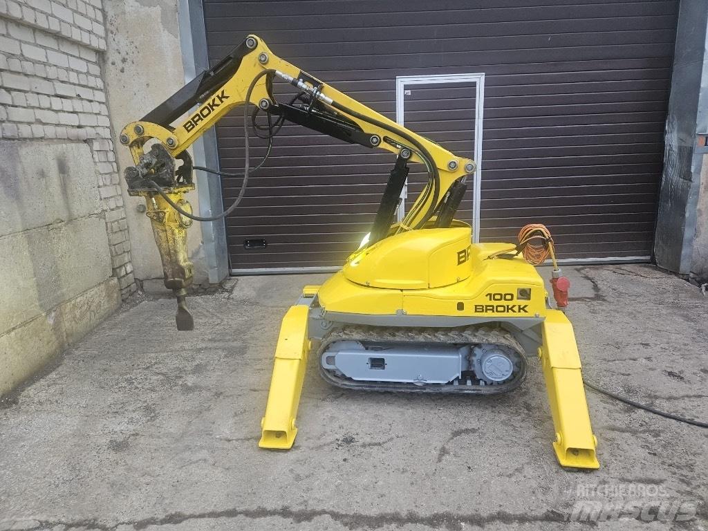 Brokk 100 Lammutusekskavaatorid