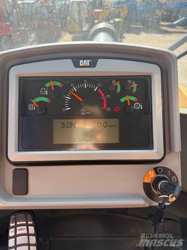 CAT 972 M Rataslaadurid