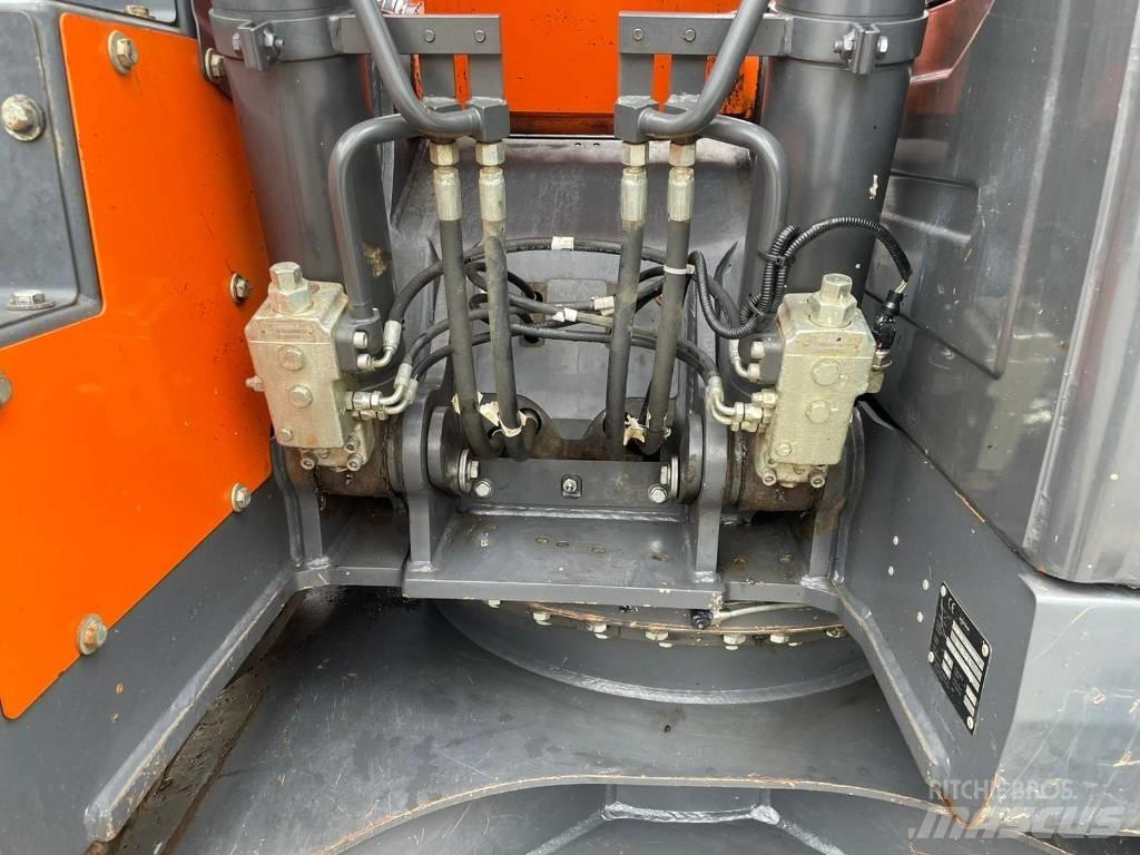 Doosan DX 140 LCR Roomikekskavaatorid