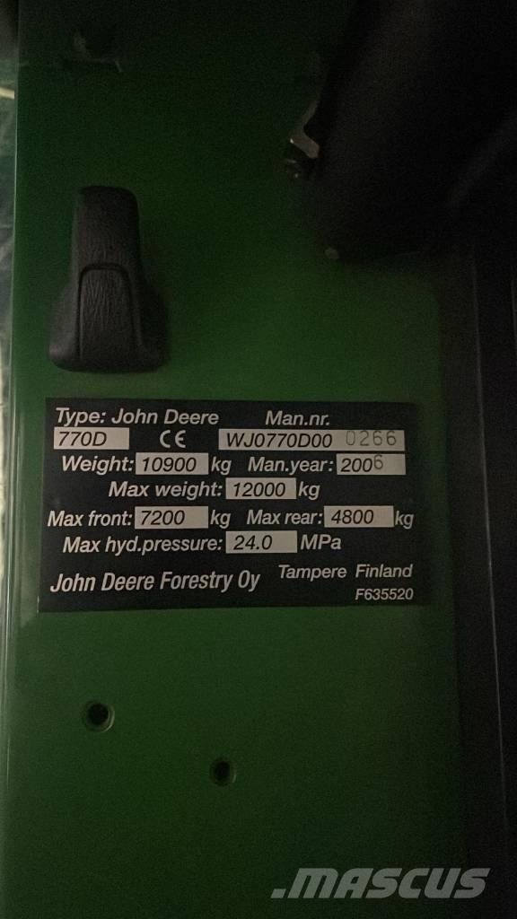John Deere 770 D Harvesterid