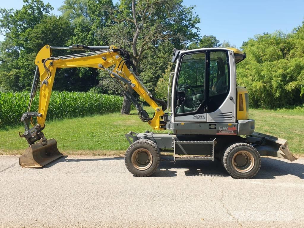 Wacker Neuson EW 65 Ratasekskavaatorid